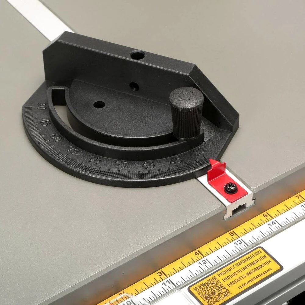 DEWALT 15 Amp Corded 10 in Job Site Table Saw With Rolling Stand – DWE7491RS