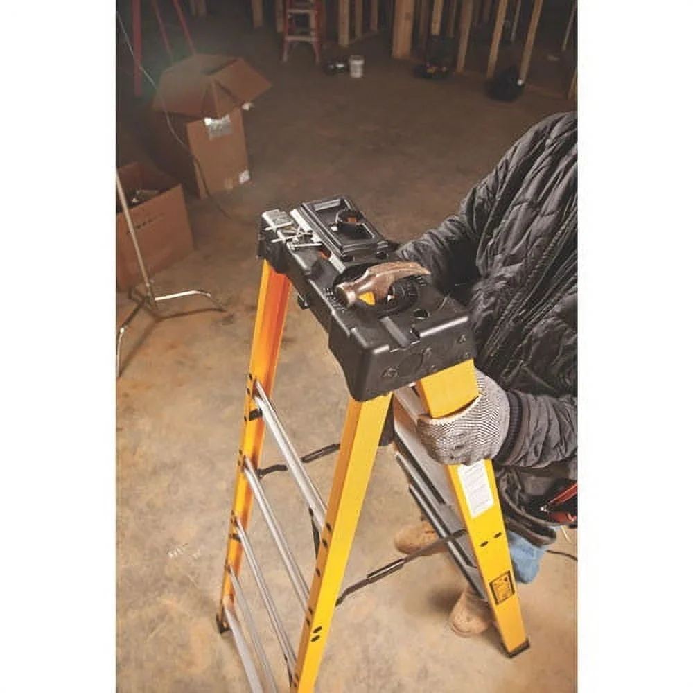 Dewalt Fiberglass Step Ladder, 4-Foot, Type IA, 300-Pound Load Capacity – DXL3010-04