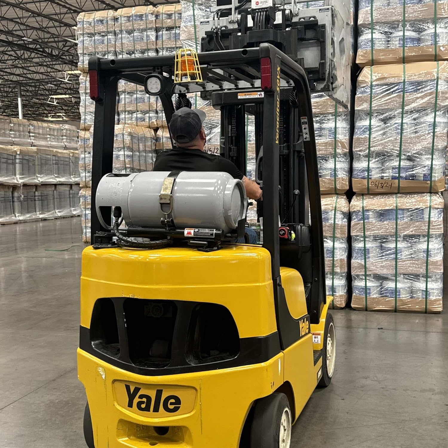 Steel Forklift Propane Tank Cylinder with Built-in Gauge, Gray-Flame King
